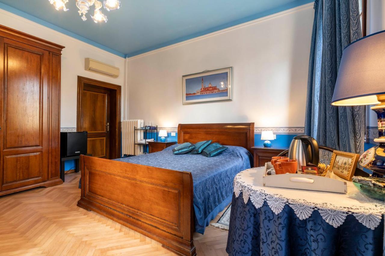 Bed And Breakfast Casa Delle Rose Lido Venezia Lido di Venezia ภายนอก รูปภาพ