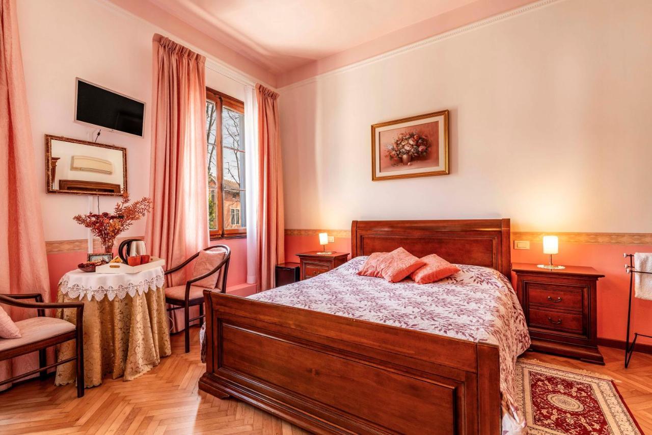 Bed And Breakfast Casa Delle Rose Lido Venezia Lido di Venezia ภายนอก รูปภาพ